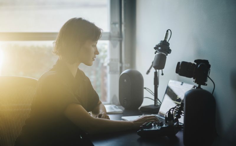 2019 NAMM 新品發(fā)布:JBL One Series 104 監(jiān)聽音箱全球首發(fā)