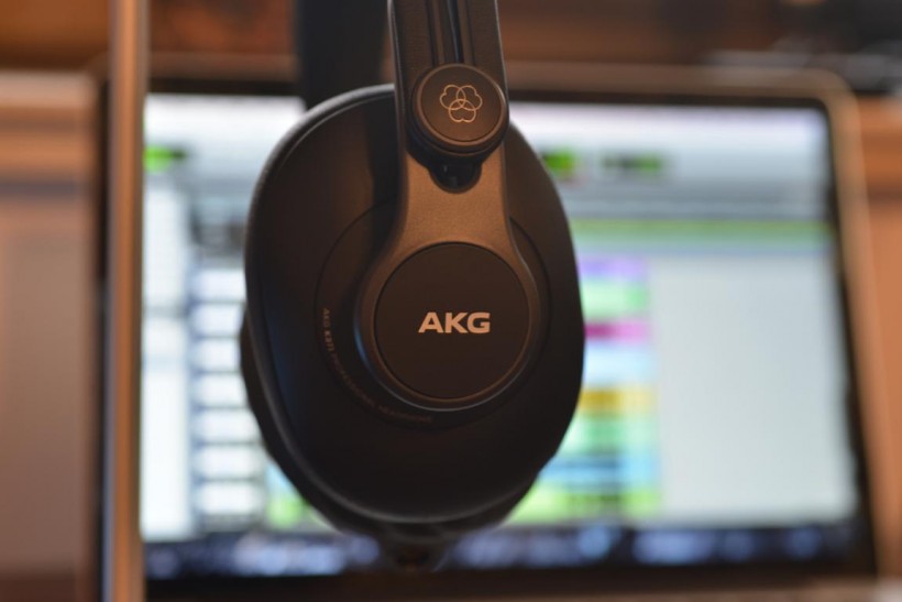 新生代的別樣情懷——AKG K371 頭戴式耳機開箱評測