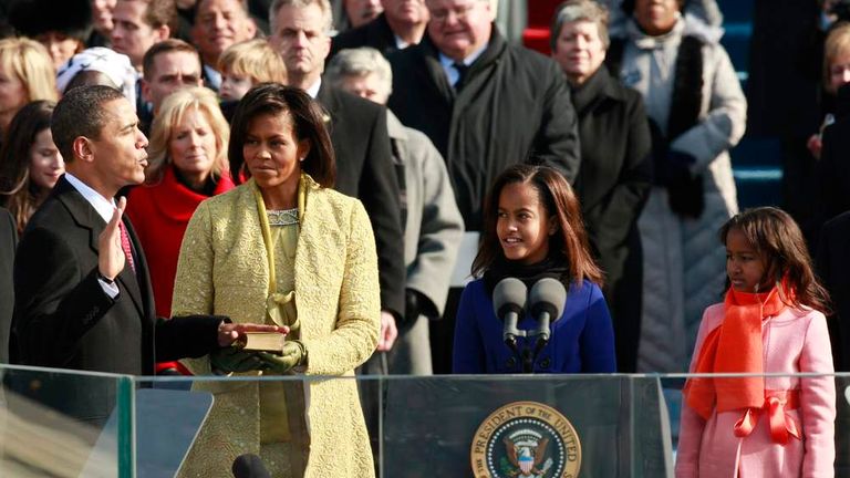 拜登就職典禮換回除特朗普以外歷代總統(tǒng)都用的 Shure SM57VIP 雙話筒，預(yù)示美國(guó)回到正軌？